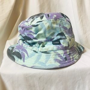 Bucket hat
